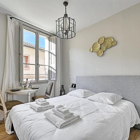 Au Coeur Des Papes, Dans Batisse De Charme Studios & Appartements En Coeur De Ville Avignon Luaran gambar