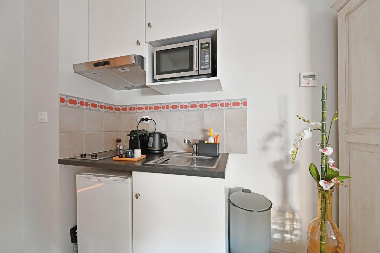 Au Coeur Des Papes, Dans Batisse De Charme Studios & Appartements En Coeur De Ville Avignon Luaran gambar