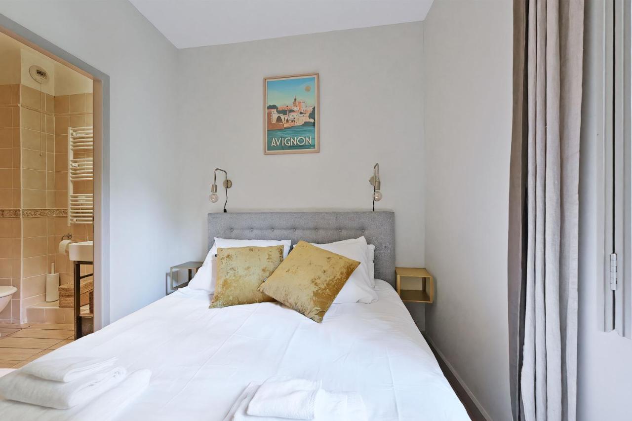 Au Coeur Des Papes, Dans Batisse De Charme Studios & Appartements En Coeur De Ville Avignon Luaran gambar