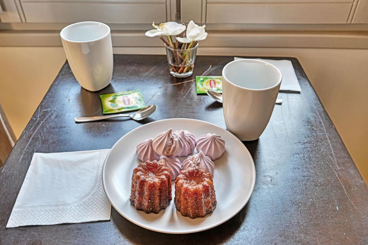Au Coeur Des Papes, Dans Batisse De Charme Studios & Appartements En Coeur De Ville Avignon Luaran gambar